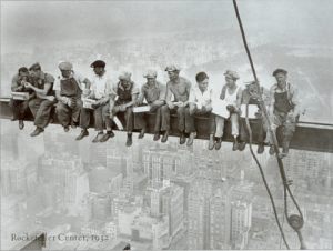 operai-grattacielo operai-grattacielo