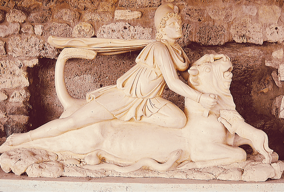 Il dio solare Mithra